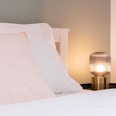 Grand Place Very Well Located Studio Apartment Lille Bagian luar foto