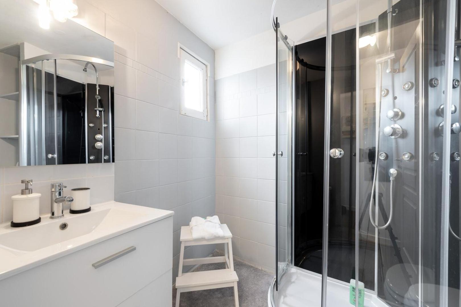 Grand Place Very Well Located Studio Apartment Lille Bagian luar foto